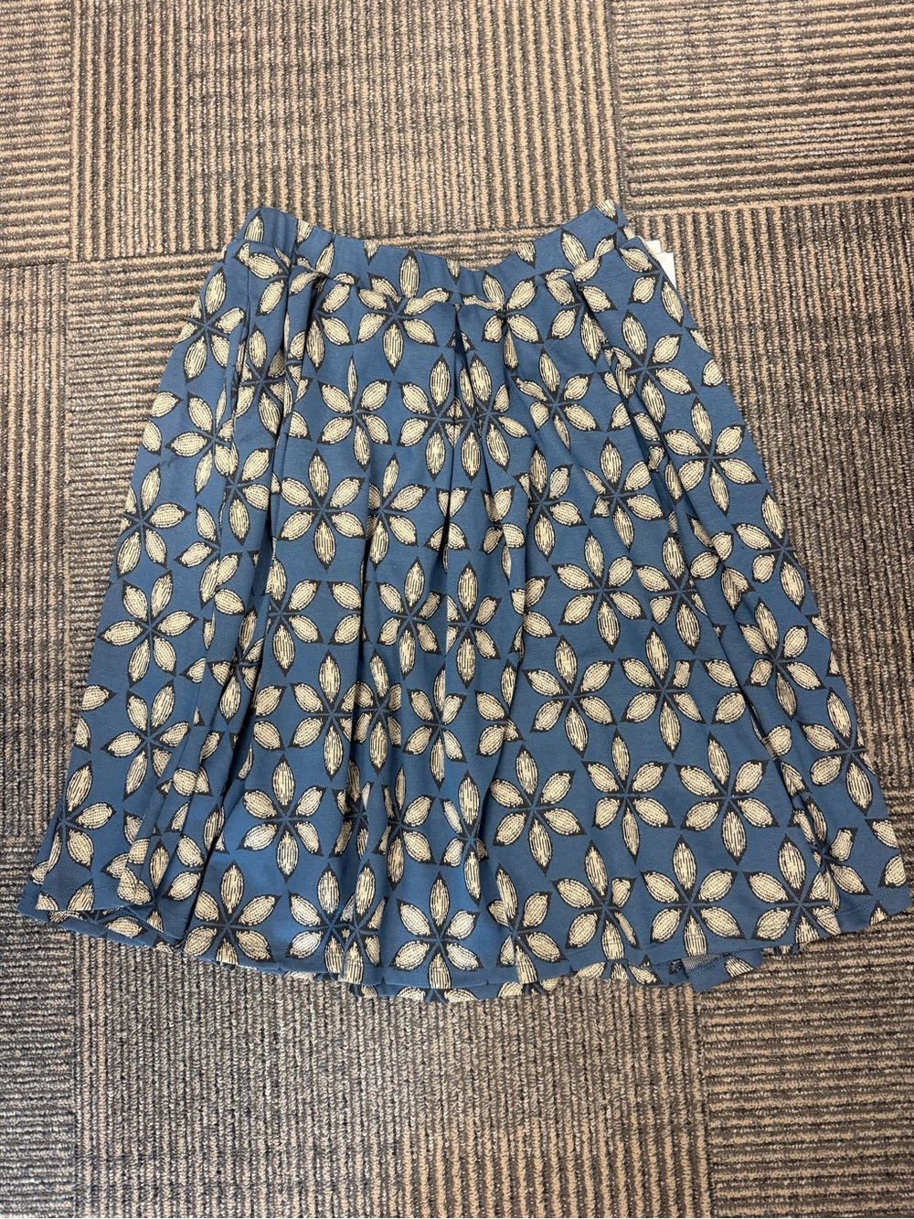 NWT LuLaRoe Madison Blue Floral Midi Skirt Cream Accents Sz Medium